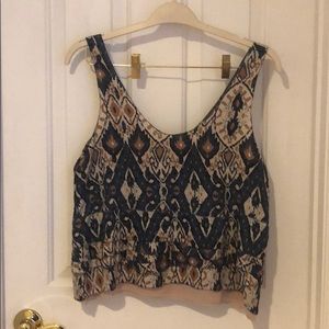 MOMA Low cut layered printed top